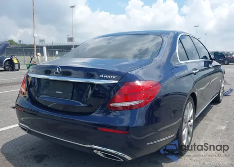 2020 Mercedes-Benz E 350 4Matic z USA, uszkodzony, nr VIN WDDZF8EB1LA733578